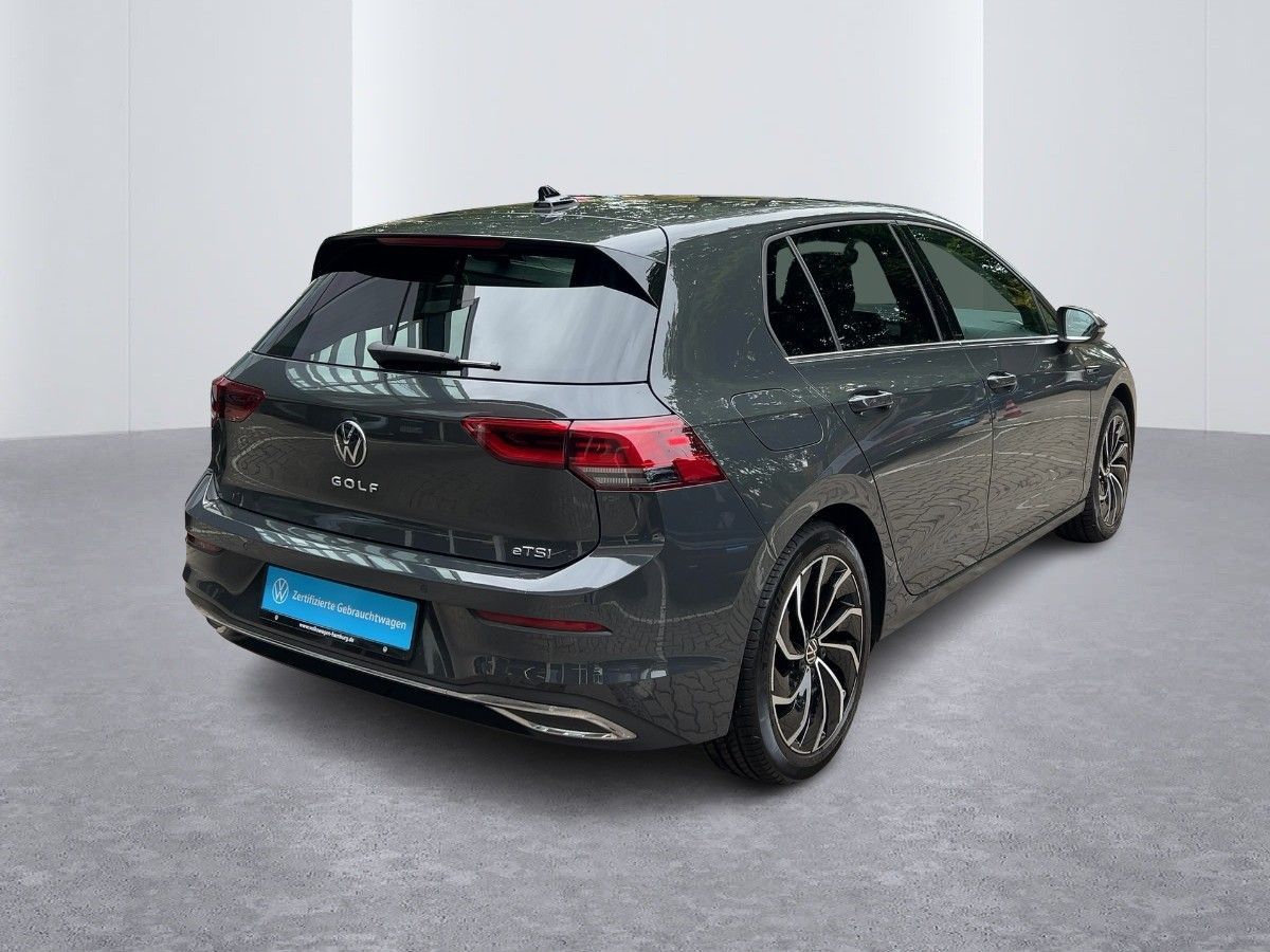 Volkswagen Golf VIII 1.5 eTSI Style DSG LED Kamera Panorama foto 5