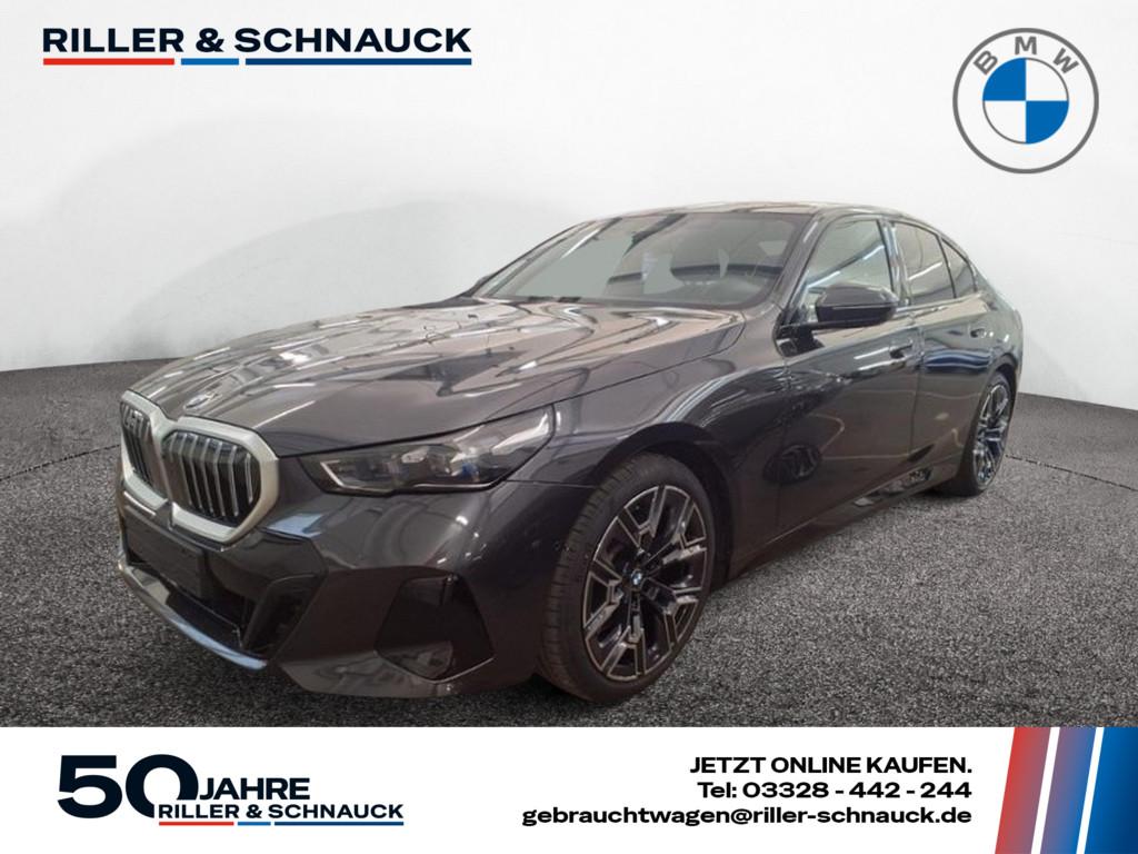 BMW 520 i M Sport PANO+AHK+20 ZOLL+360°KAM+HK