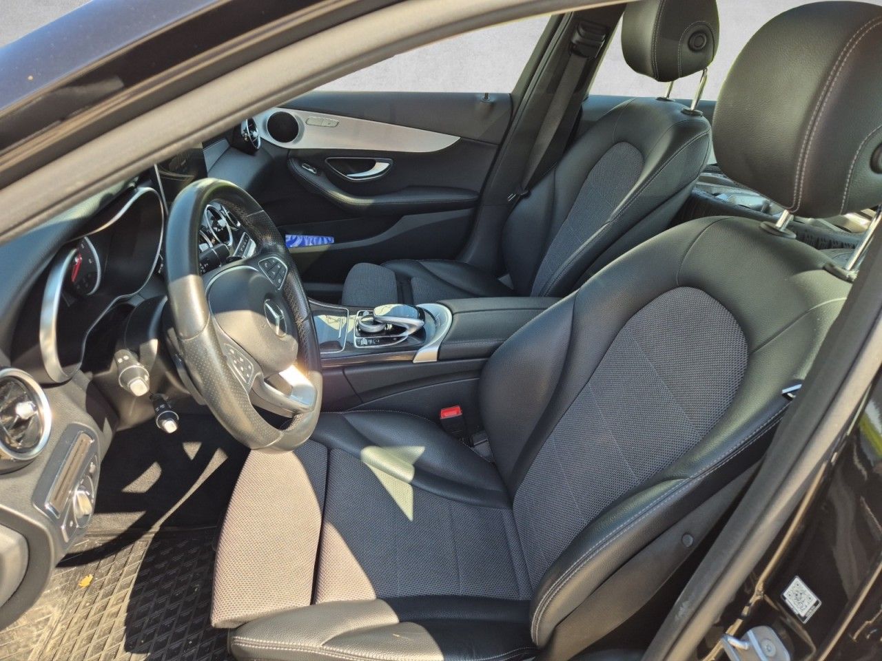 Fahrzeugabbildung Mercedes-Benz C 220d Avantgarde Navi Schiebedach