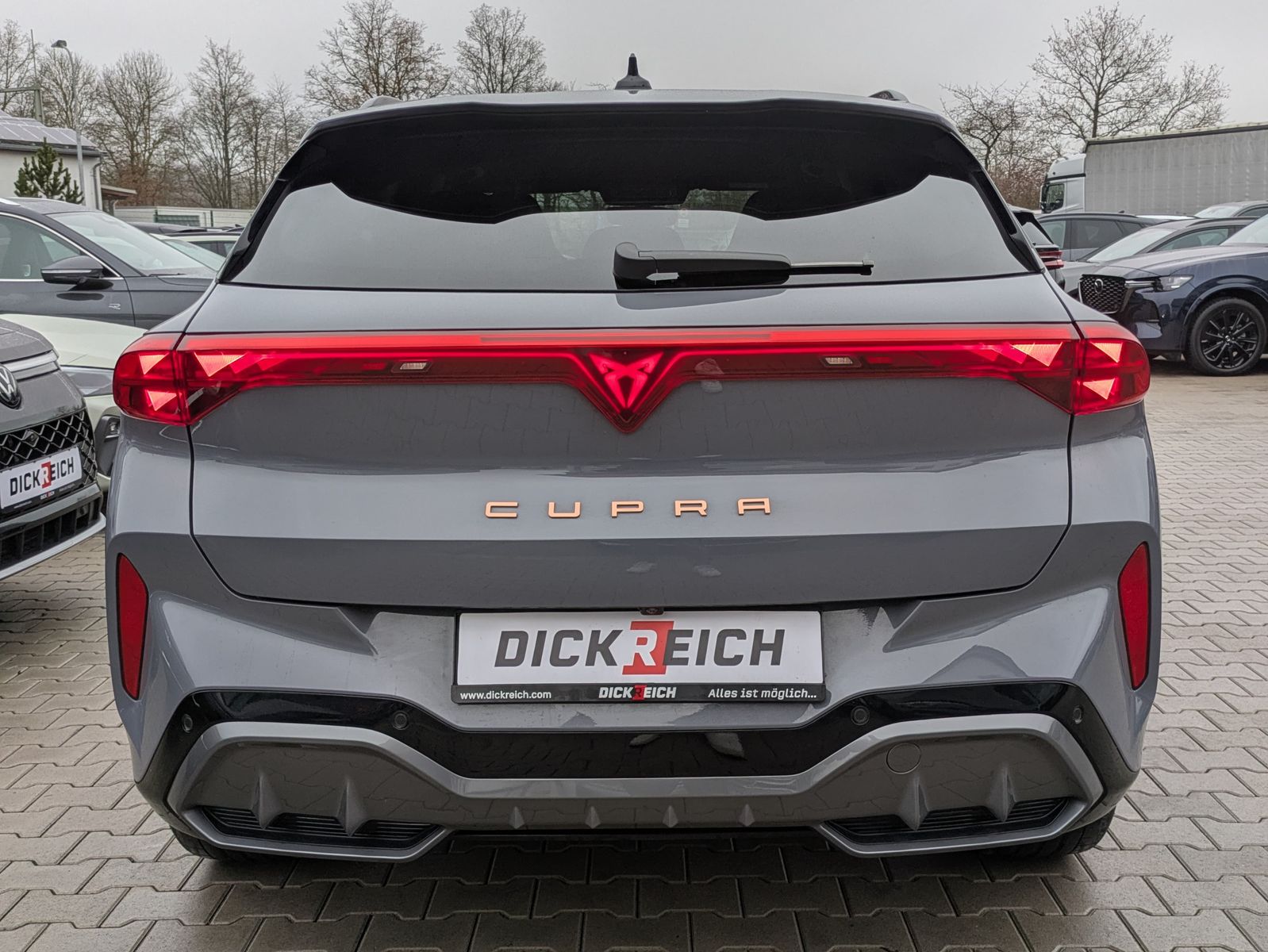 Fahrzeugabbildung CUPRA Terramar 2.0 TSI 4D VZ HUD*MATRIX*PANO*DCC*20"