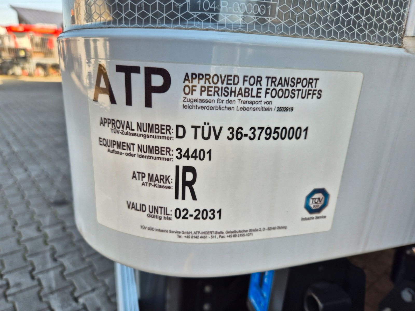 Fahrzeugabbildung Iveco Eurocargo ML160E28/P Carrier Supra 1250 LBW Tür