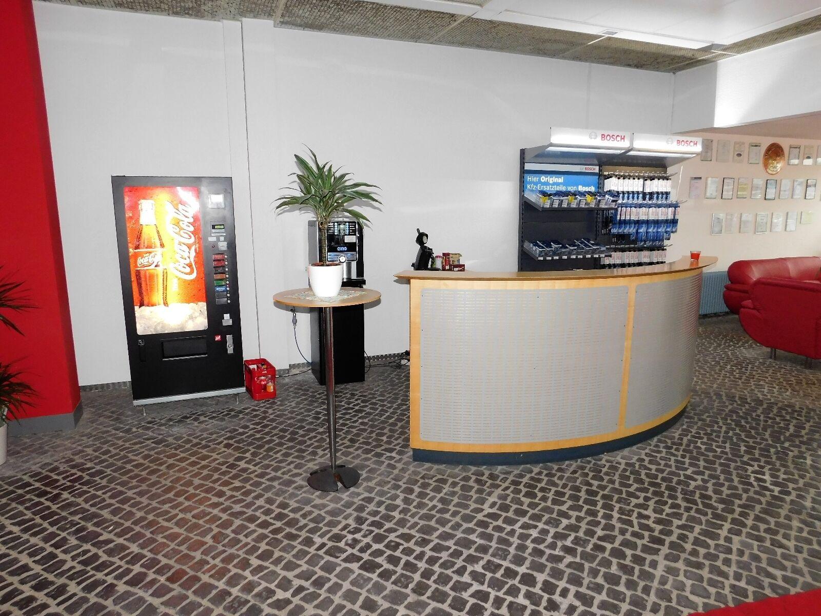 showroom-image-bottom
