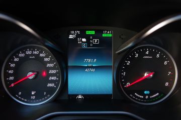 Mercedes-Benz C 300 e T AMG Line*Pano,Distronic+,Head-Up,360°