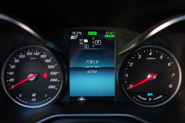 Mercedes-Benz C 300 e T AMG Line*Pano,Distronic+,Head-Up,360°