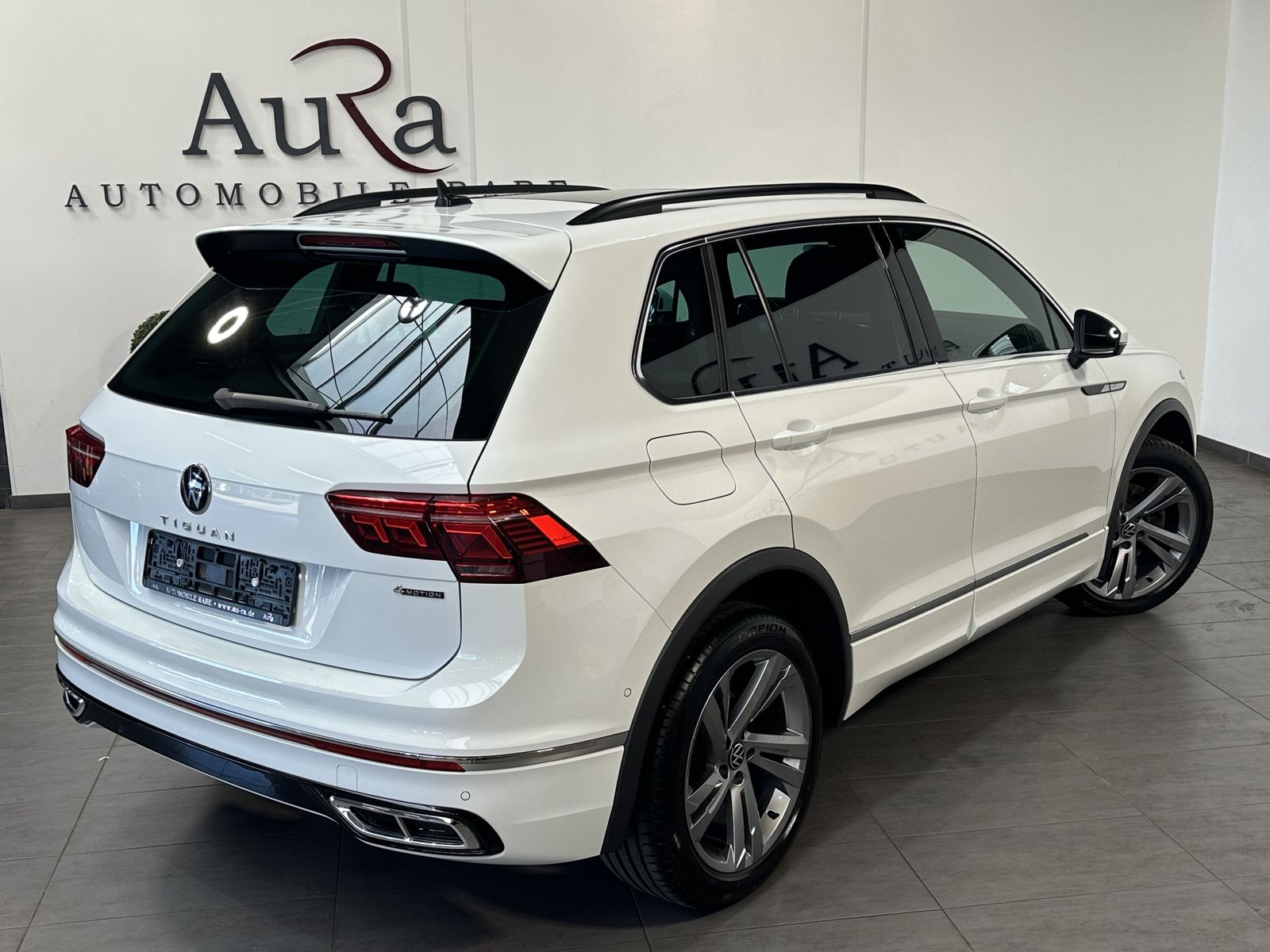 Fahrzeugabbildung Volkswagen Tiguan 2.0 TDI DSG 4M R-Line NAV+MATRIX+PANO+KAM