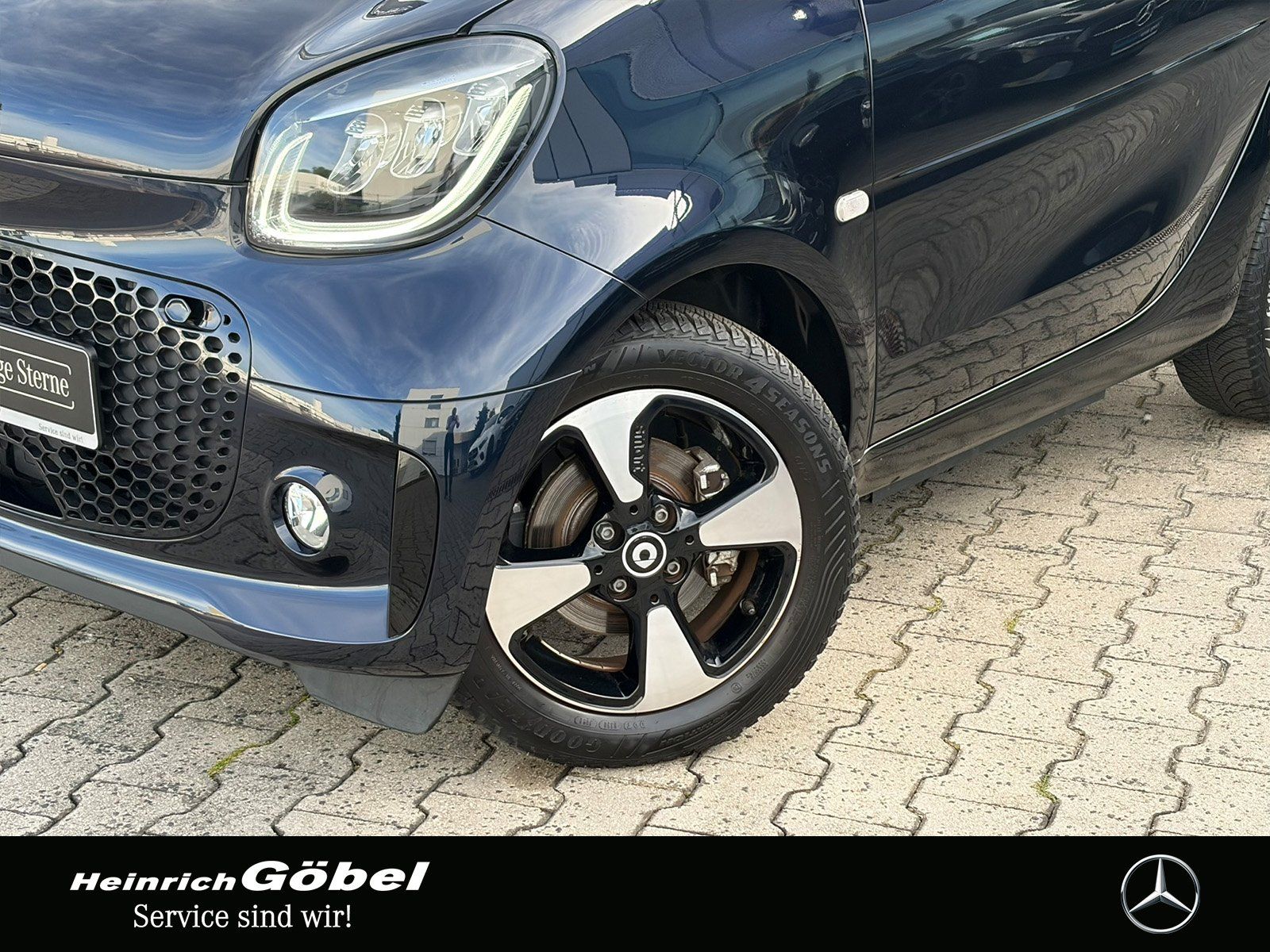 Fahrzeugabbildung Smart EQ PASSION*WINTER-PAKET*GJR*KAMERA*22KW*LED