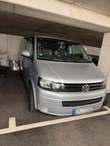 Volkswagen VW T5 Transporter 9 Sitzer - Volkswagen T5 Transporter in Freiburg