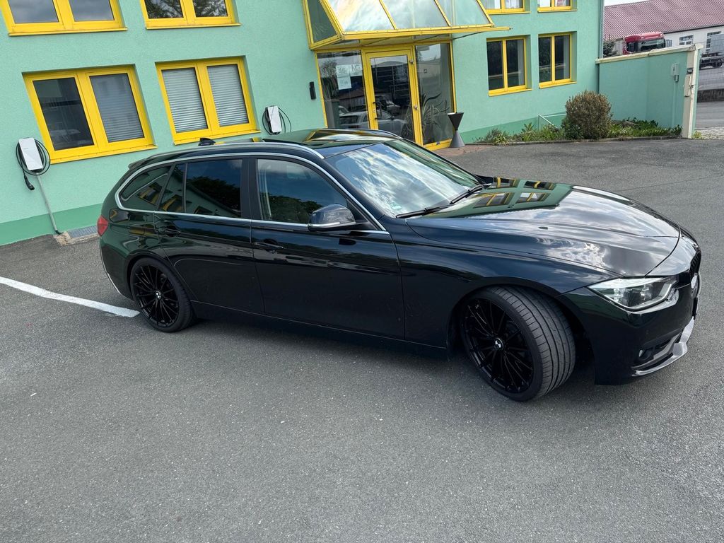 Image of BMW 320
