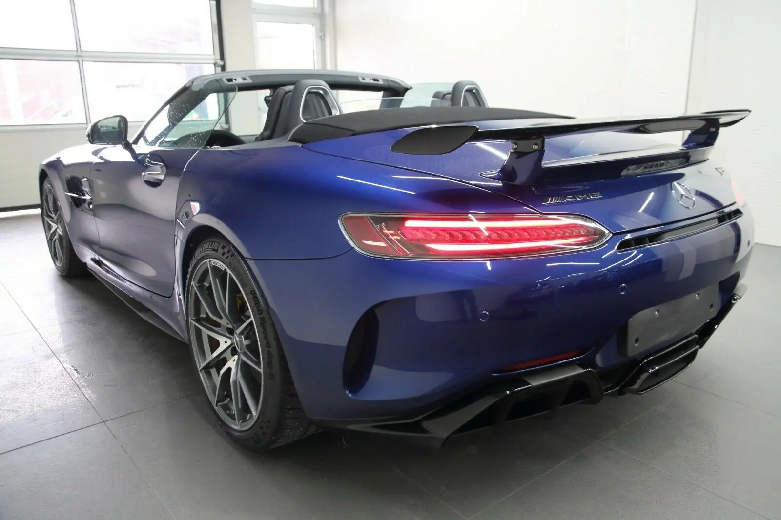 Mercedes-Benz AMG GTR AMG GT R Roadster 1 von 750