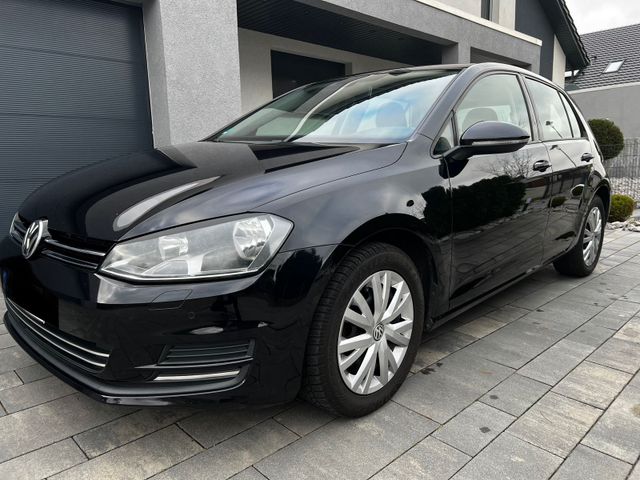 Volkswagen VW Golf 7 Comfortline 1.2l TÜV neu