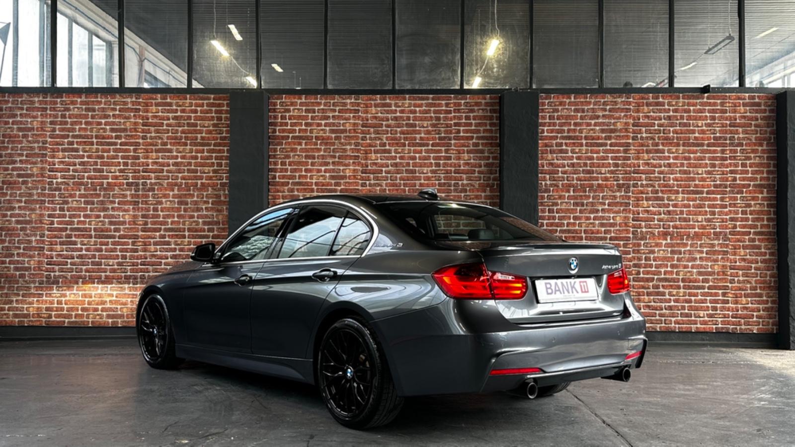BMW 335i Hybrid | 306 ch | BVM | Cuir | Caméra | Sièges électriques | Sièges chauffants | Toit ouvrant