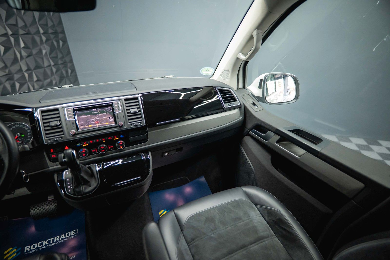 Fahrzeugabbildung Volkswagen T6 Multivan Generation Six *LED*Memory*ACC*