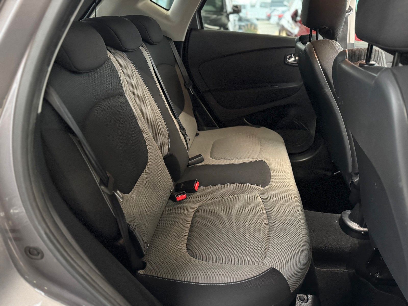 Fahrzeugabbildung Renault Captur 0.9 TCe 90 Dynamique KAMERA+NAVI+SITZH.