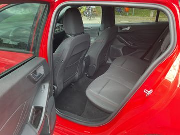 Ford Focus - 8
