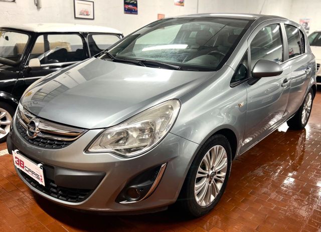 Opel Corsa 1.4 16V benzina €5 OK NEOPATENTATI