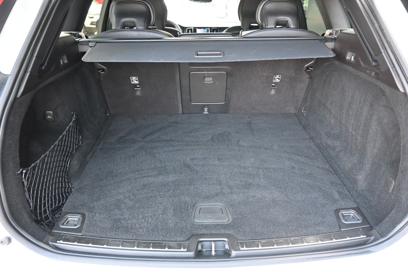Fahrzeugabbildung Volvo XC60 B4 Plus Dark *360°*H/K*NAV*PANO*ACC*STDHZG*