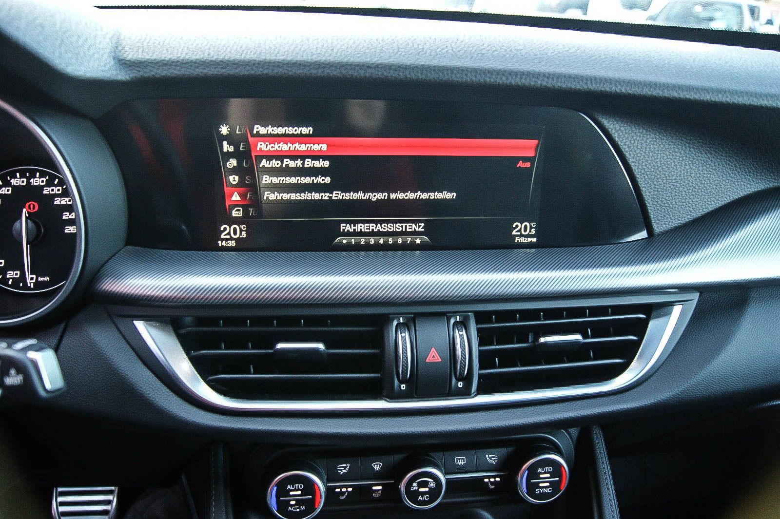 Fahrzeugabbildung Alfa Romeo Stelvio Super Q4 LUSSO SPORTPAKET LEDER WINTER