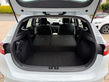 Kia Ceed 1.5 T-GDI Kamera PDC SHZ Klima CarPlay