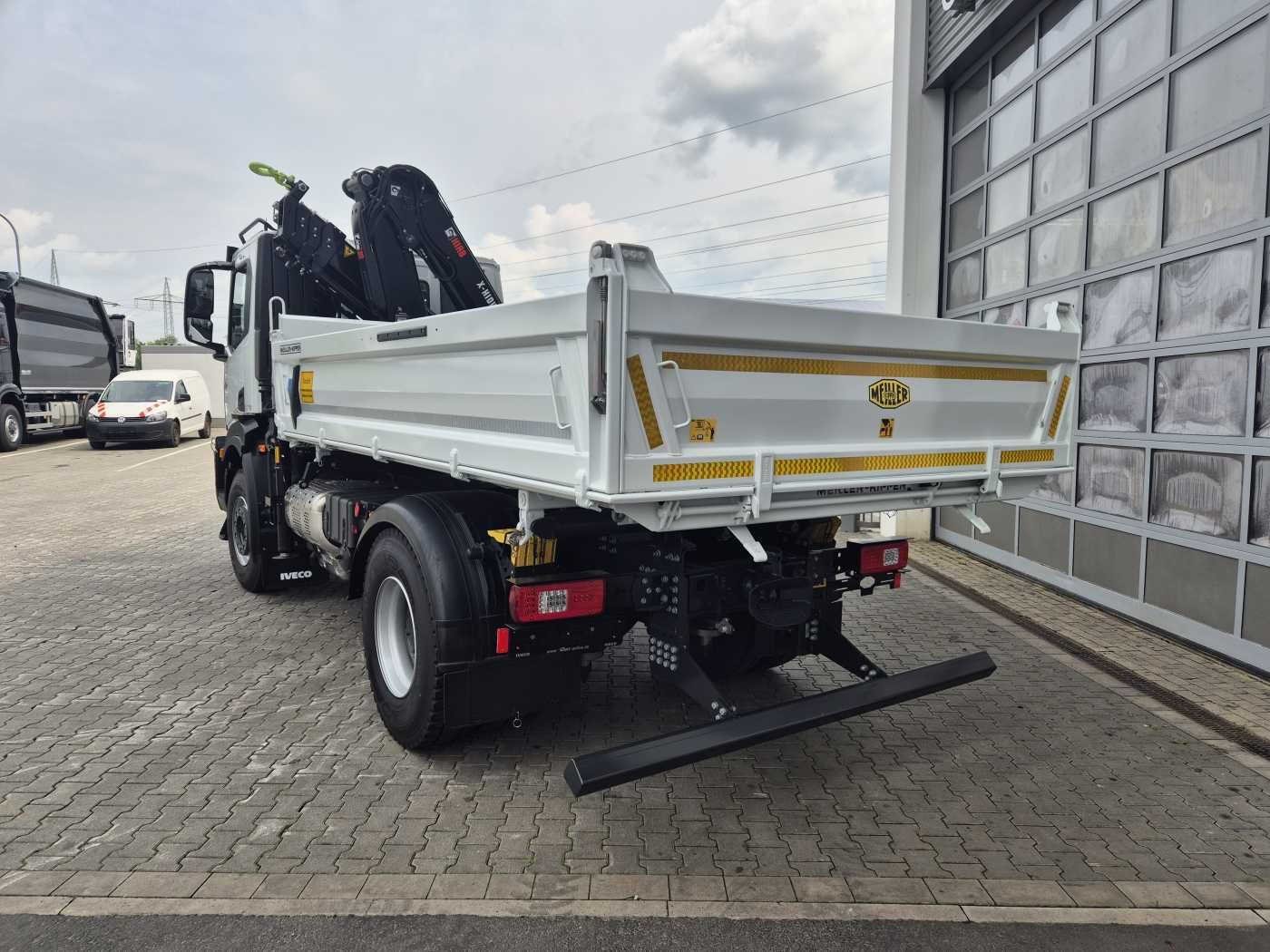 Fahrzeugabbildung Iveco X-Way AD200X42/P HR OFF Hiab X-HIDUO 118E-3 Funk