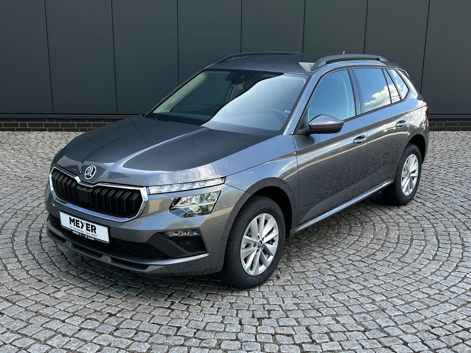 Fahrzeugabbildung SKODA Kamiq Selection 1.0 TSI DSG *AHK, LED, SmartLink