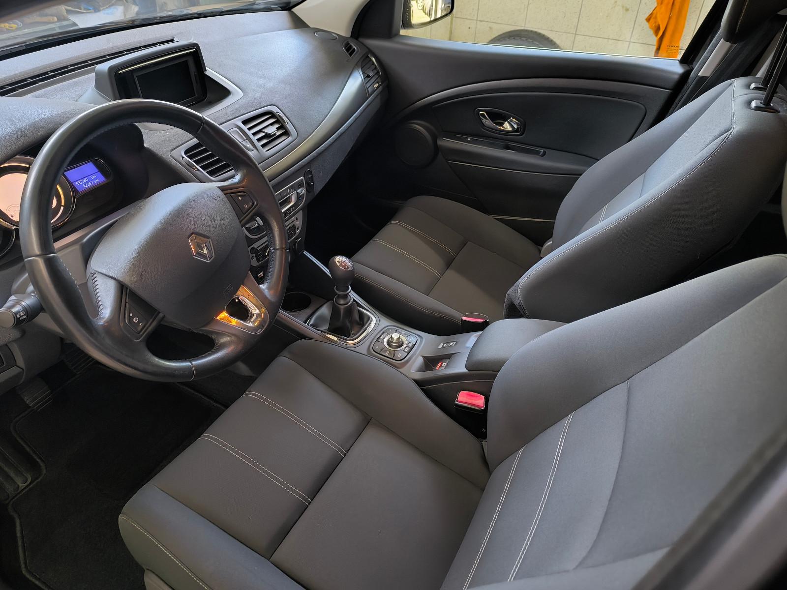 Renault Megane 2015 — photo 7