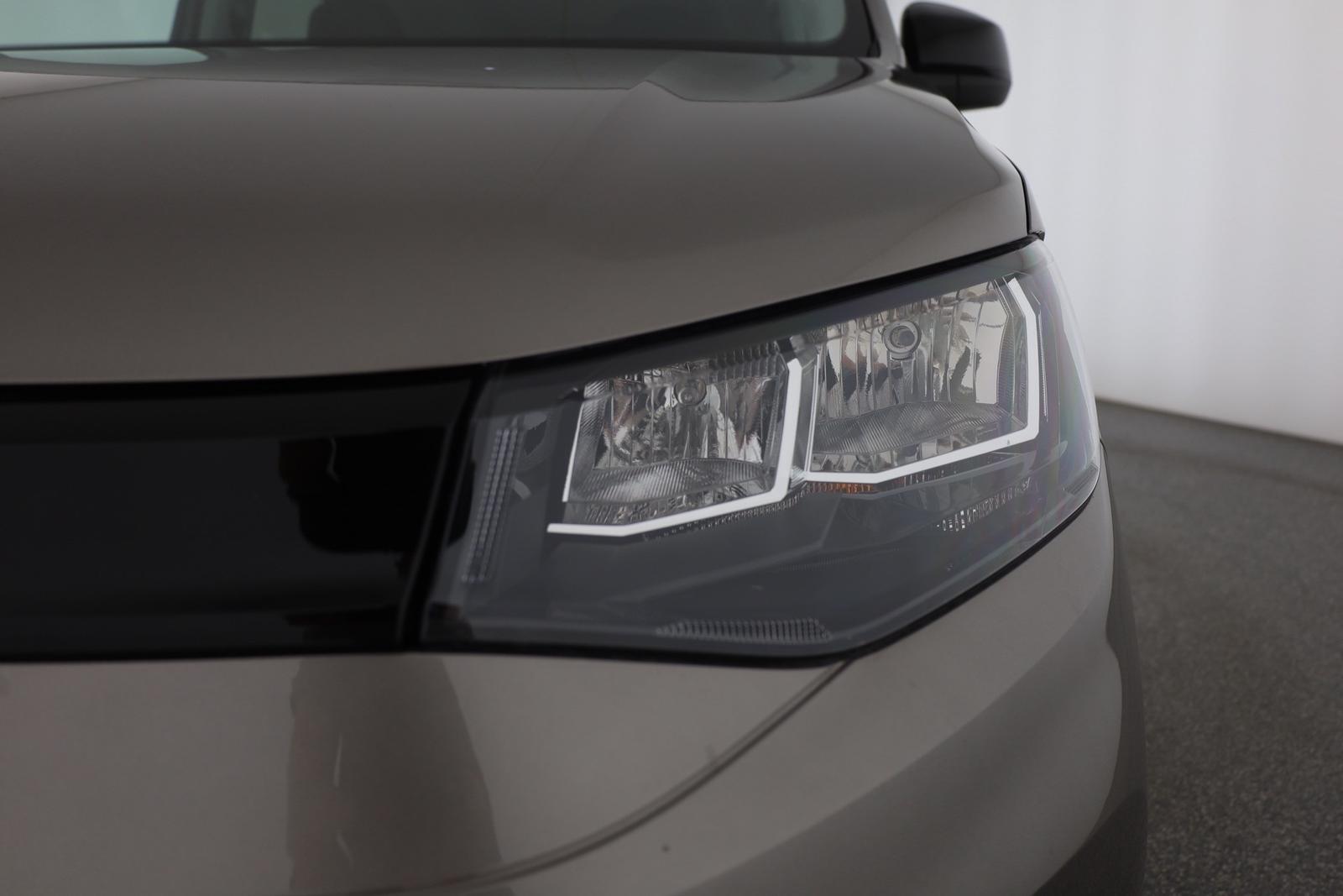 Volkswagen Caddy Maxi 1.5 TSI DSG Kamera 7-Sitzer AHK