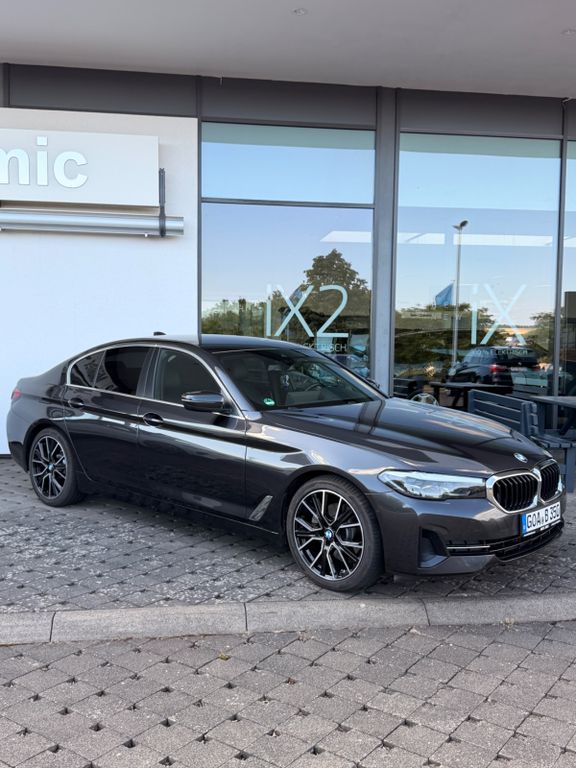 Image of BMW 520