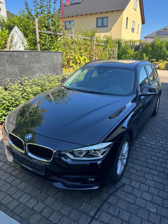 Image of BMW 320