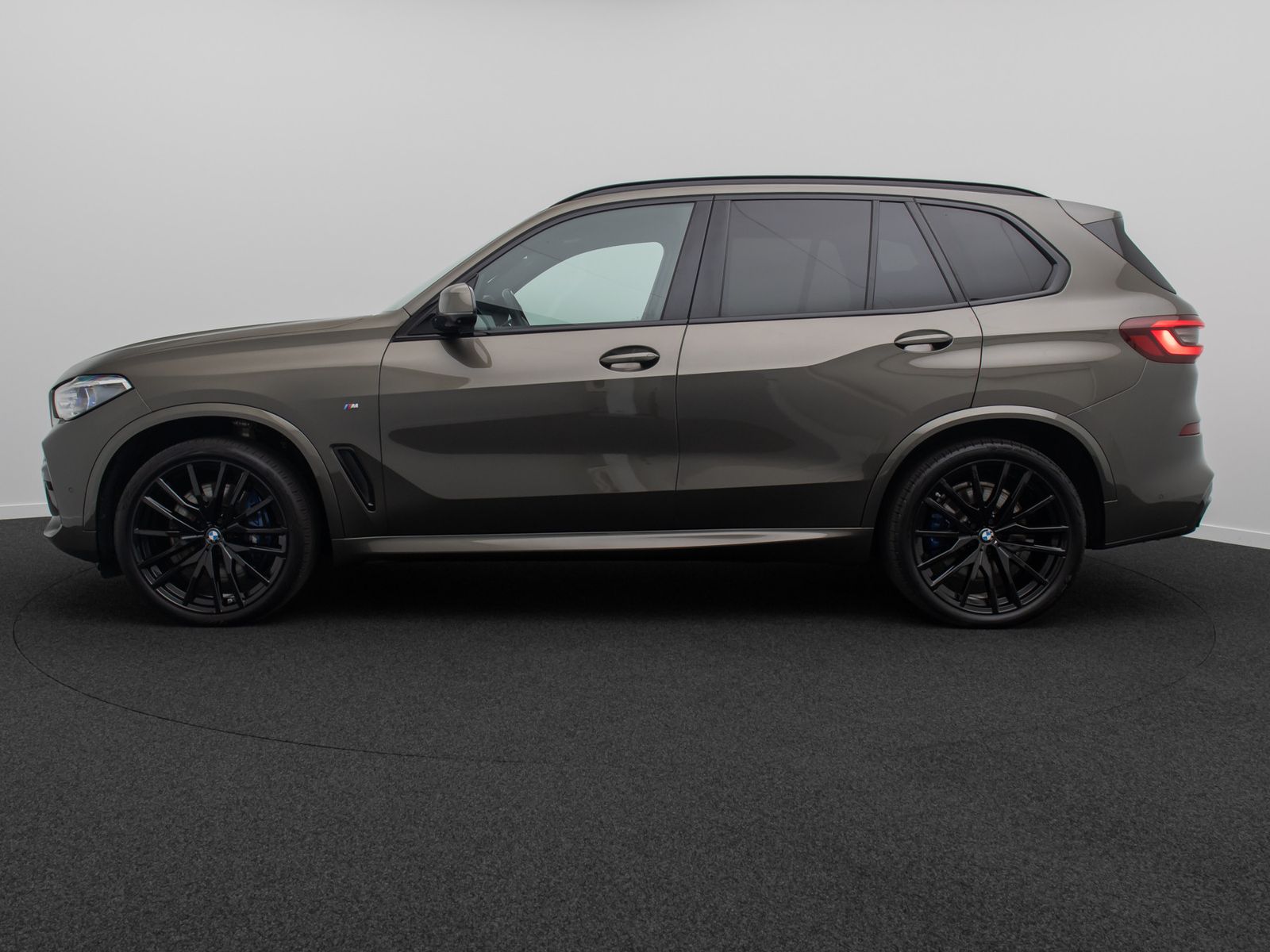 Fahrzeugabbildung BMW X5 xD40d M Sport AHK 360&deg; H/K Panorama Laser 22"