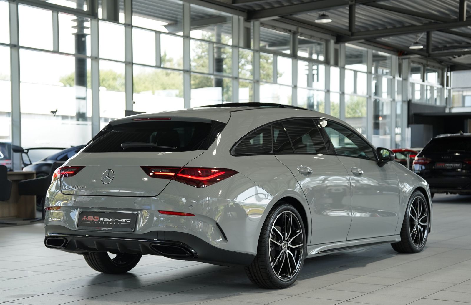 Mercedes-Benz CLA 200 Shooting Brake d AMG Line 1H Pano Memo foto 7