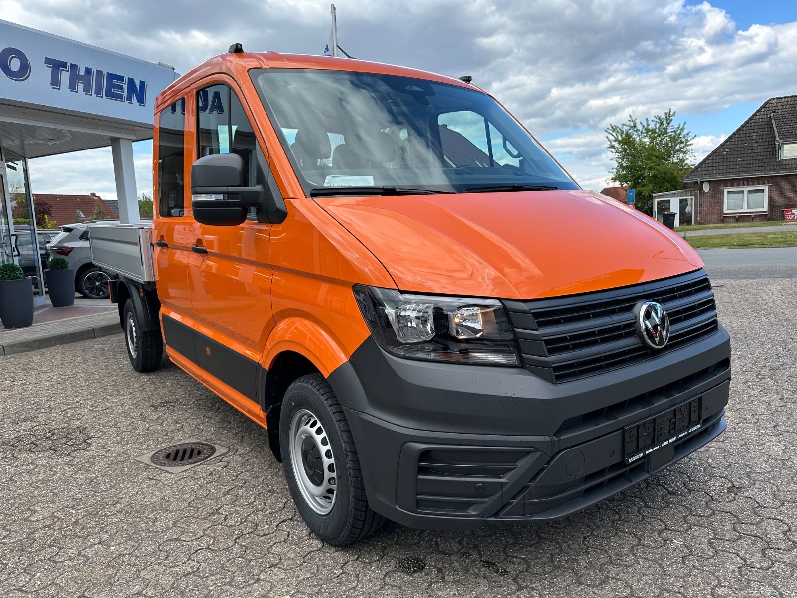 Fahrzeugabbildung Volkswagen Crafter Pritsche 35 DOKA MR 2.0 TDI Klima/GRA