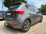 Hyundai ix20 Automatik Navigation*AHK*Kamera*1.Hand - graue Hyundai ix20