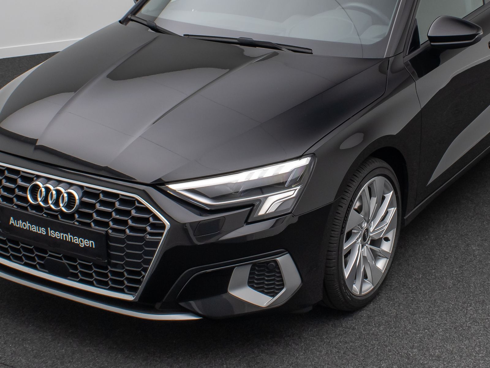 Fahrzeugabbildung Audi A3 35 TFSI Sportback LED PDC Sound Tempomat AHK