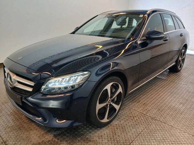 Mercedes-Benz C 300  T de Avantgarde LED Navi Distronic AHK