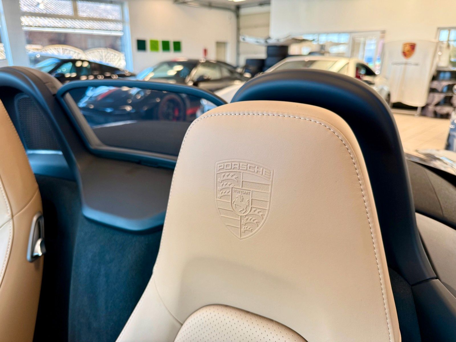 Fahrzeugabbildung Porsche 718 Boxster 20"Zoll / BOSE / Bi-Color / PCM-Navi