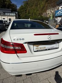Mercedes E 250 - 8