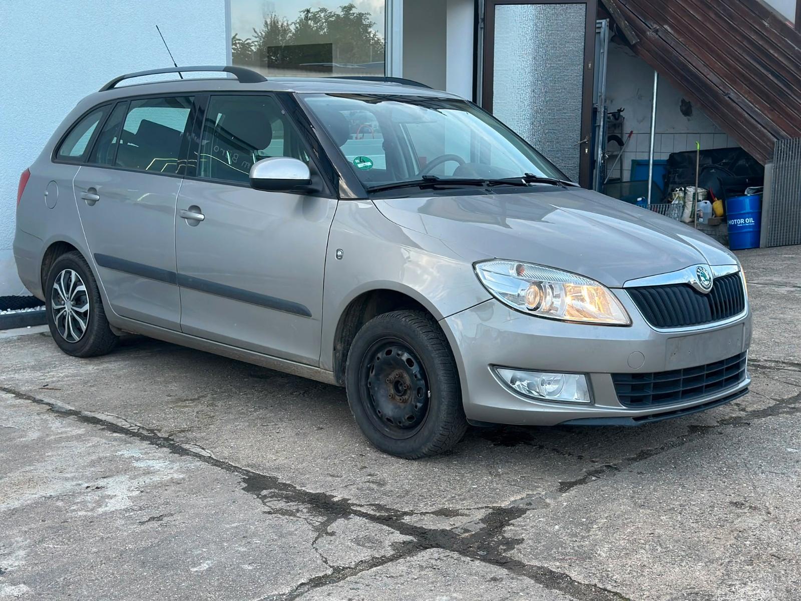 Skoda Fabia 2010 — photo 8