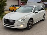 Peugeot 508 SW Allure/LEDER/PANO/EURO5/XENON/AHK/ - Peugeot 508 aus 2011: SW