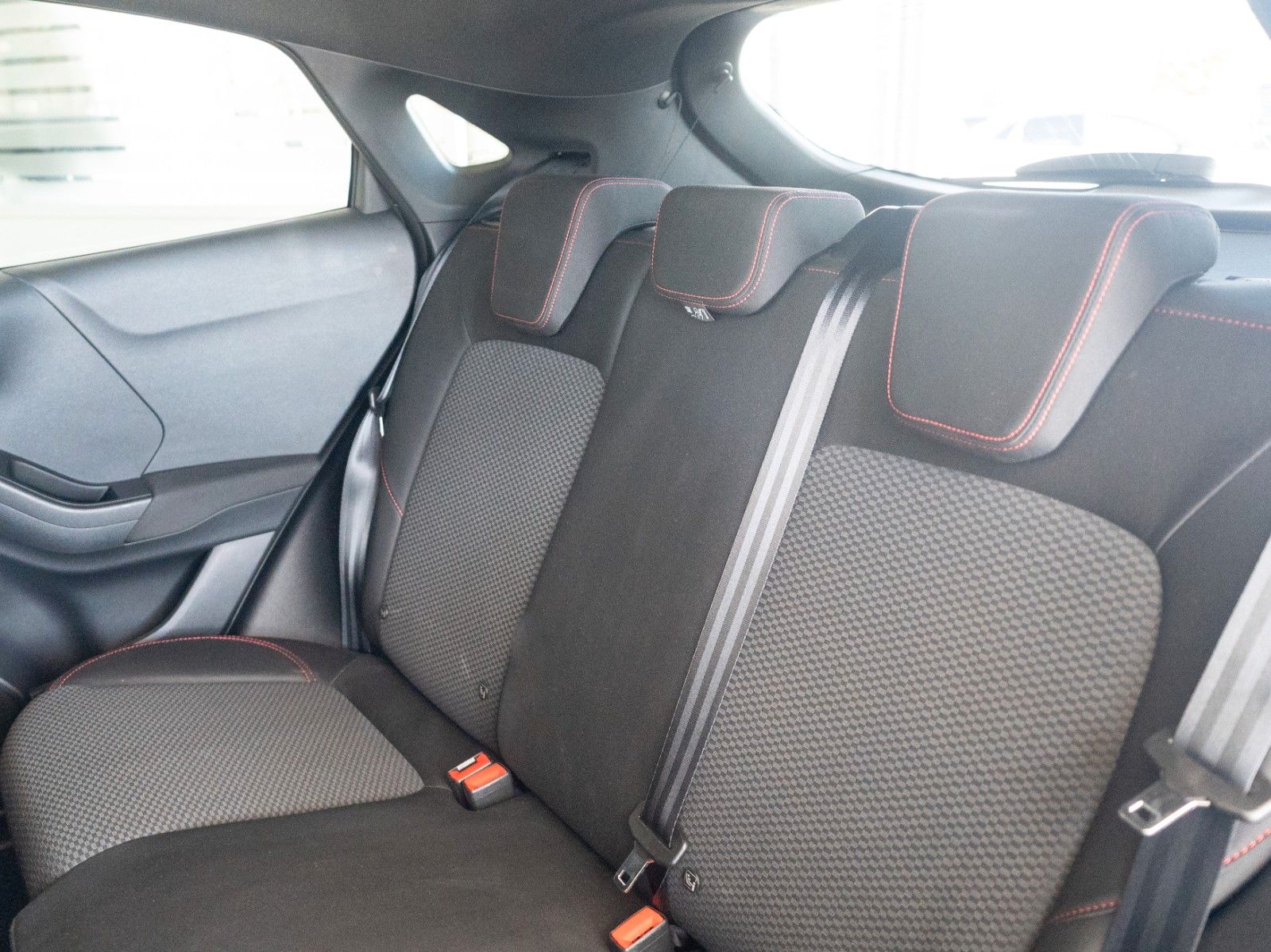 Fahrzeugabbildung Ford Puma ST-Line Mild Hybrid WINTER-P./NAVI/DAB/ACC