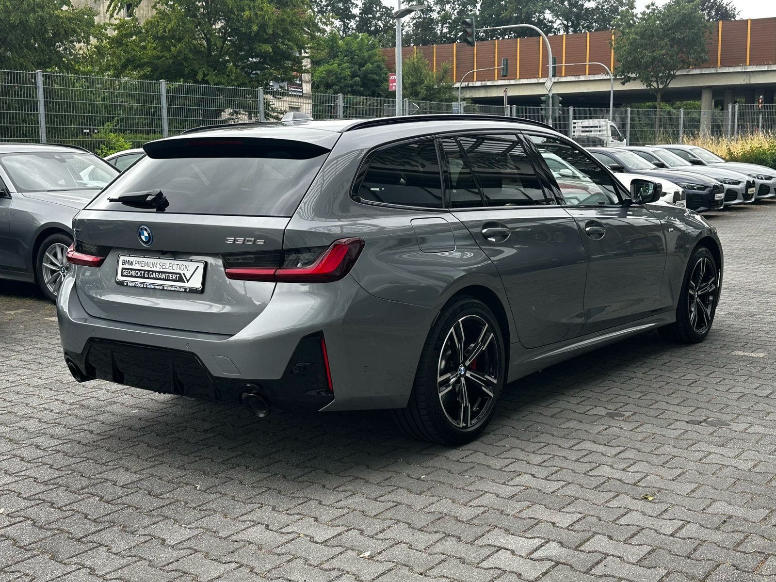 BMW 330e xDrive Touring M Sport PRO Leder Stop&Go foto 2