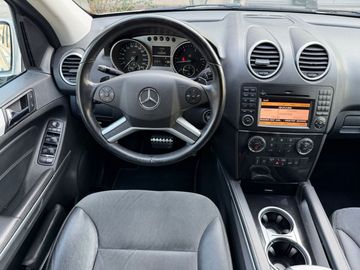 Mercedes ML 350 - 10