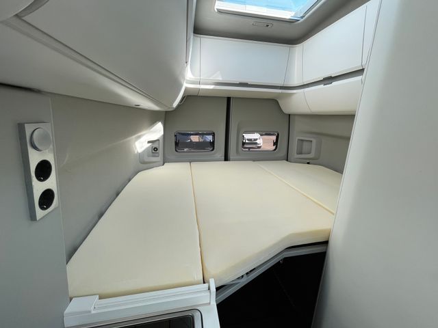 Grand California 600 2.0 TDI SOLAR HOCHBETT NAV