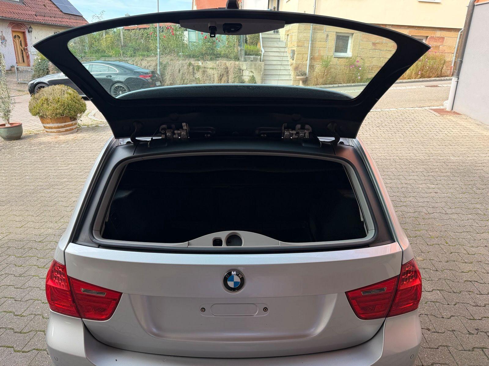 BMW 318 2010 — photo 14