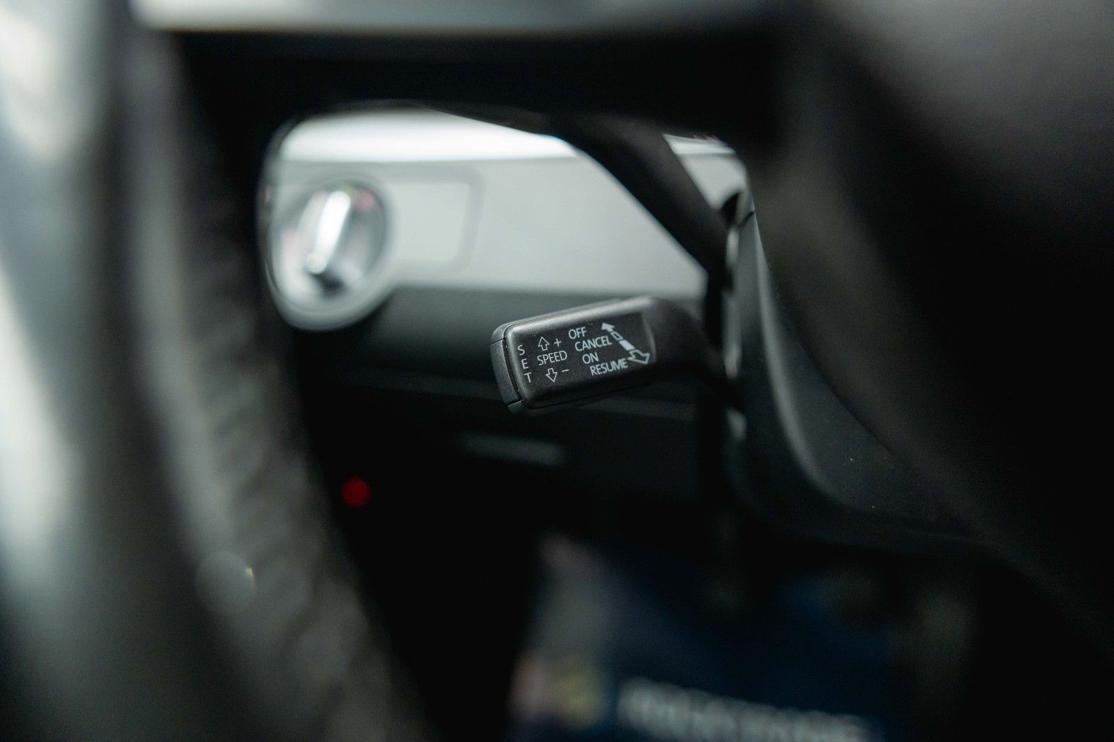 Fahrzeugabbildung Volkswagen Passat Variant 1.6 TDI Trendline BlueMotion TÜV