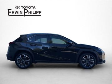 Lexus UX - 4