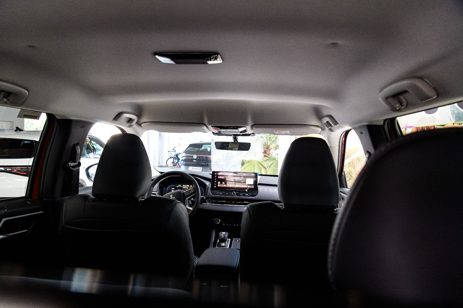 Fahrzeugabbildung Mitsubishi Outlander Intro Edition +4WD+ LED+AHK+Kam+20"