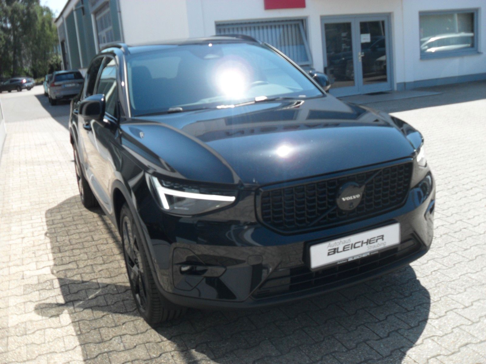 Fahrzeugabbildung Volvo XC 40 Plus Black Edition | PD | LED | ACC