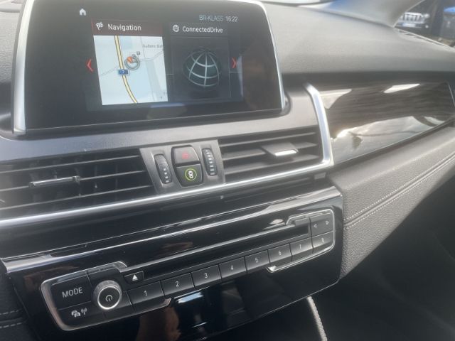 Fahrzeugabbildung BMW 218 Active Tourer i Luxury Line Autom. Navi, Sit