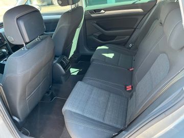 Volkswagen Passat Variant - 10