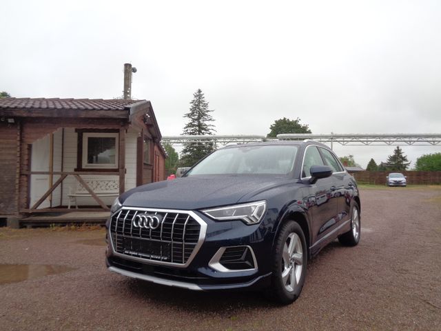 AUDI Q3 40 TFSI quattro advanced  Automatik 1.Hand